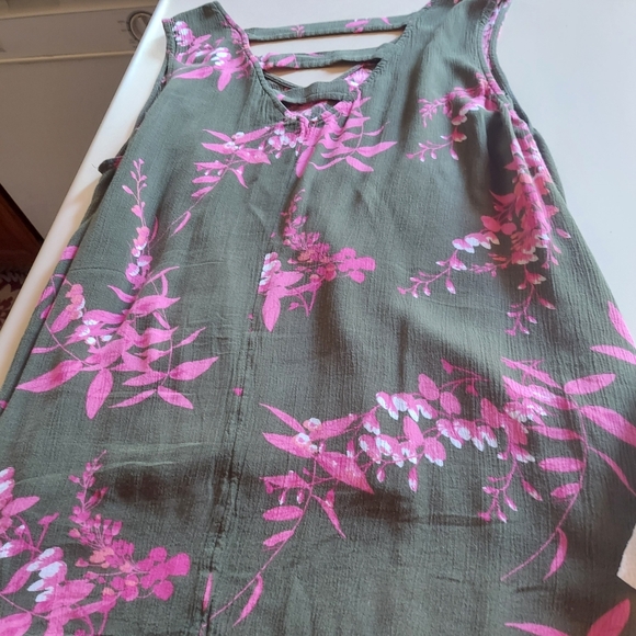 A.n.a rayon top - Picture 2 of 3